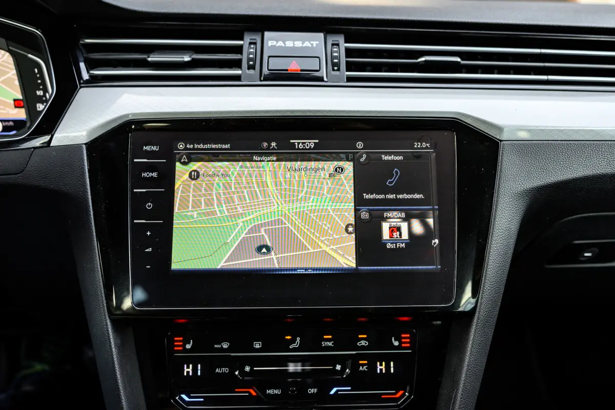 1.5 TSI Business Plus Pro | Acc | Lane Assist | Camera | Navi | Virtual Cockpit | Carplay |