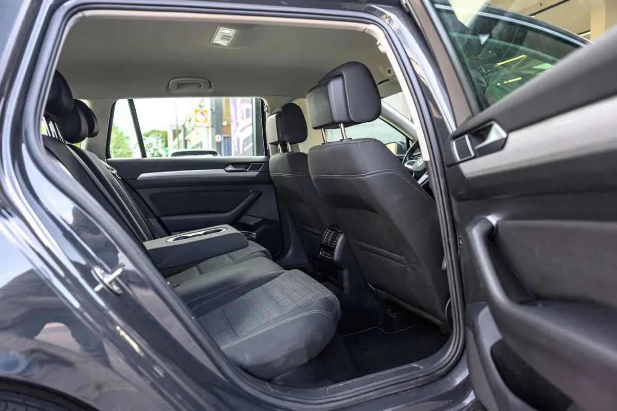 1.5 TSI Business Plus Pro | Acc | Lane Assist | Camera | Navi | Virtual Cockpit | Carplay |