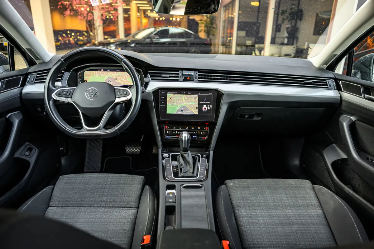 1.5 TSI Business Plus Pro | Acc | Lane Assist | Camera | Navi | Virtual Cockpit | Carplay |