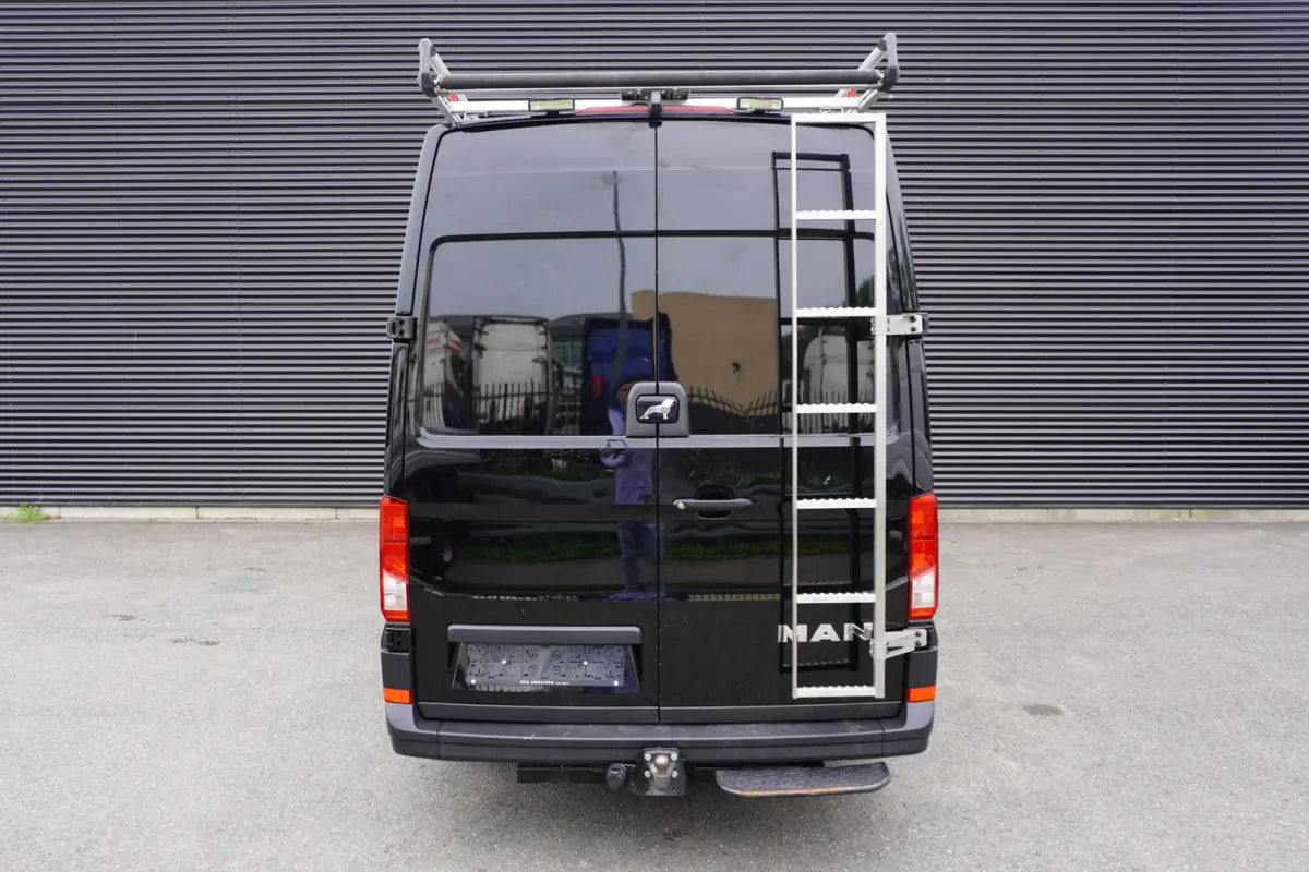 180pk RWD L4H3/L3H2 3500kg Trekgewicht Apple carplay Camera Trekhaak Imperiaal + Trap 3-Zits