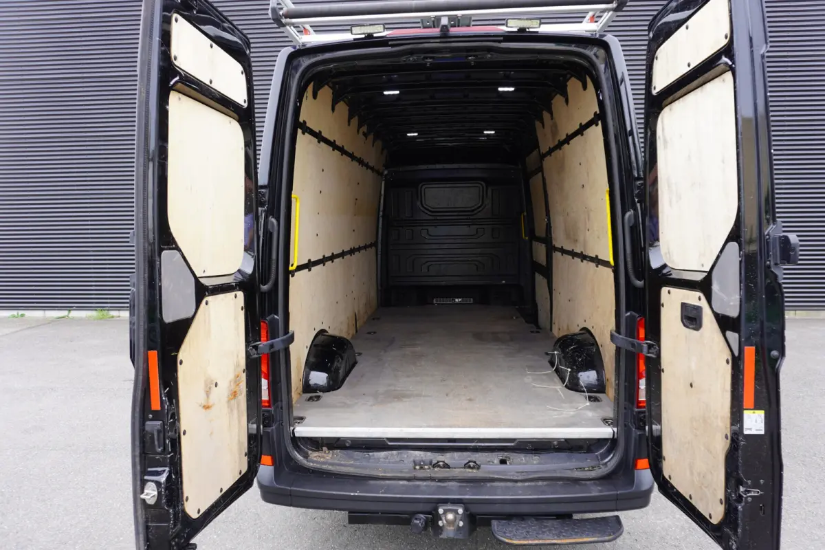 180pk RWD L4H3/L3H2 3500kg Trekgewicht Apple carplay Camera Trekhaak Imperiaal + Trap 3-Zits
