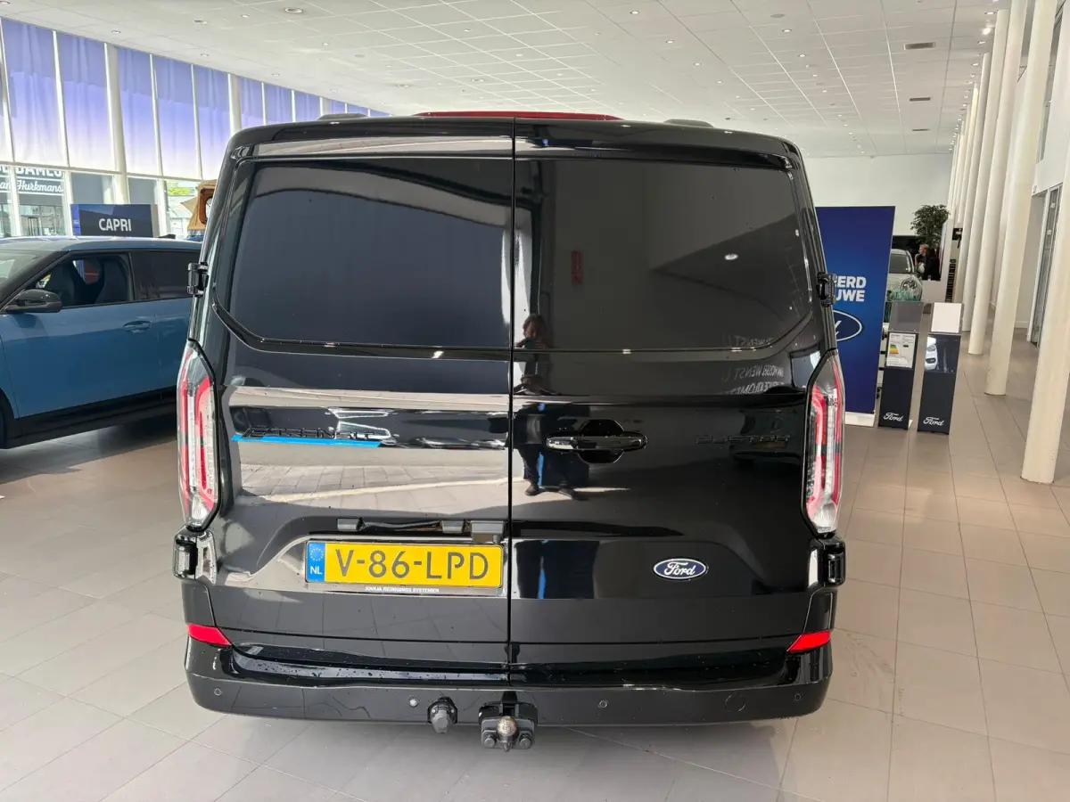 320 L2H1 Limited 65 kWh CAMERA | APPLE CARPLAY | STOEL - STUUR - VOORRUIT VERWARMING | TREKHAAK | CRUISE CONTROL