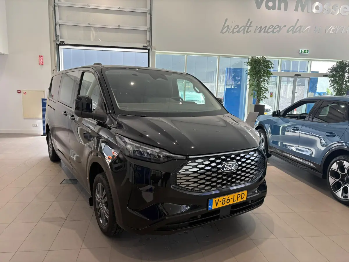 320 L2H1 Limited 65 kWh CAMERA | APPLE CARPLAY | STOEL - STUUR - VOORRUIT VERWARMING | TREKHAAK | CRUISE CONTROL