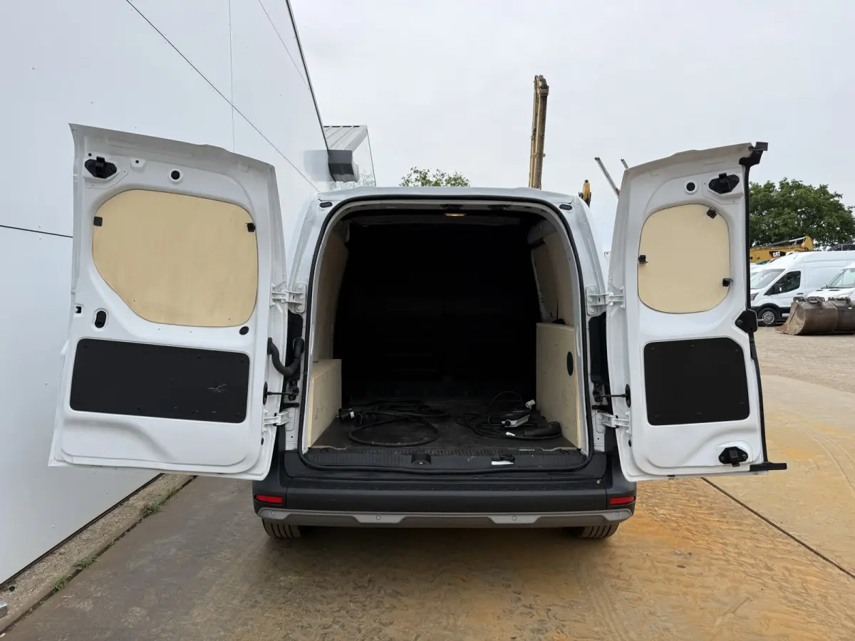 EV 45kWh L1 260KM WLTP LED Climate Control Cruise Control Laadkabel Parkeersensoren Citan Kangoo