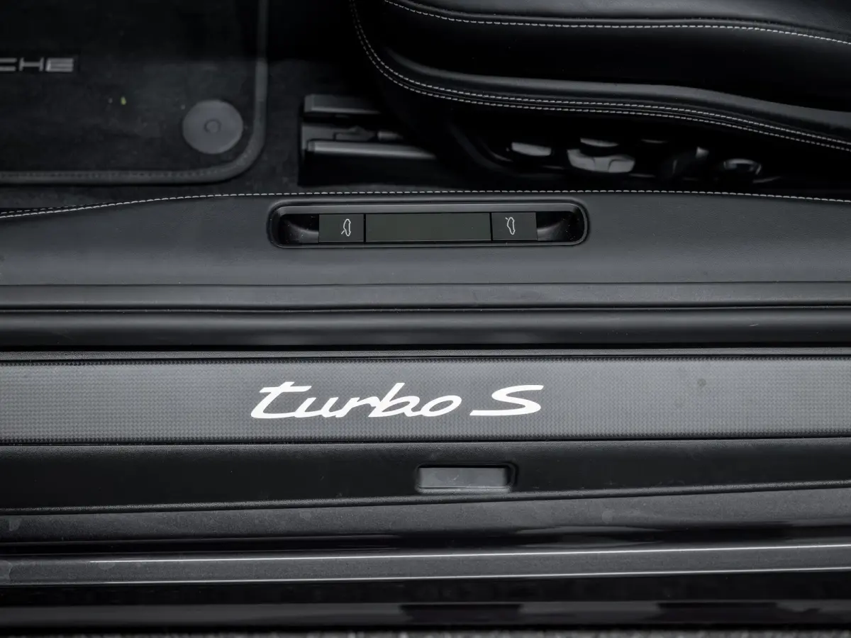 3.6 Turbo S 4p. | PTS | Sport-Design | Lift | Burmester | InnoDrive |