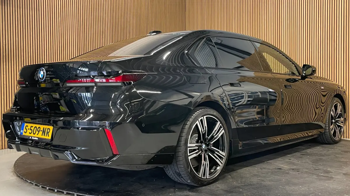 XDrive60 106 kWh|M-SPORT|96% SOH|BLACK EDITION|FULL OPTION|PANORAMA|STOEL+STUURVERW|360+3D+V+A CAMERA|NAP|NL-AUTO|INCL.BTW|