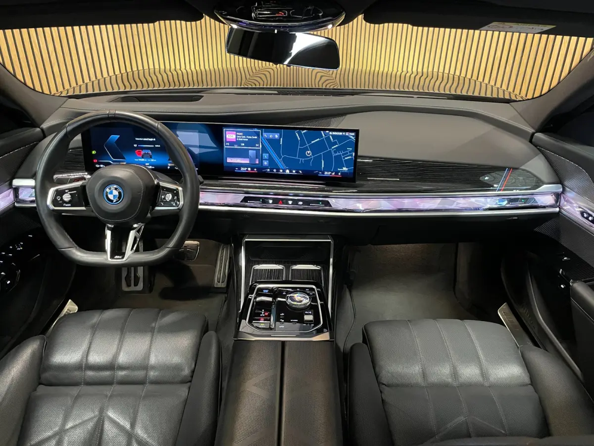 XDrive60 106 kWh|M-SPORT|96% SOH|BLACK EDITION|FULL OPTION|PANORAMA|STOEL+STUURVERW|360+3D+V+A CAMERA|NAP|NL-AUTO|INCL.BTW|