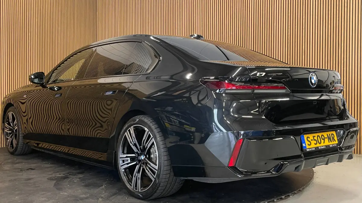 XDrive60 106 kWh|M-SPORT|96% SOH|BLACK EDITION|FULL OPTION|PANORAMA|STOEL+STUURVERW|360+3D+V+A CAMERA|NAP|NL-AUTO|INCL.BTW|