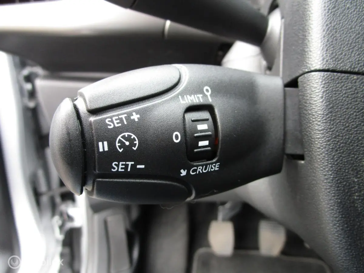 1.2 Exclusive AUTOMAAT - Navigatie - LMV