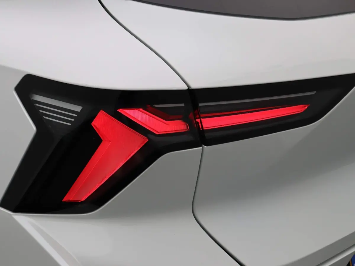 EV87 long range techno | Vijf jaar garantie | Active driver assist | Harman Kardon | Panoramisch dak |