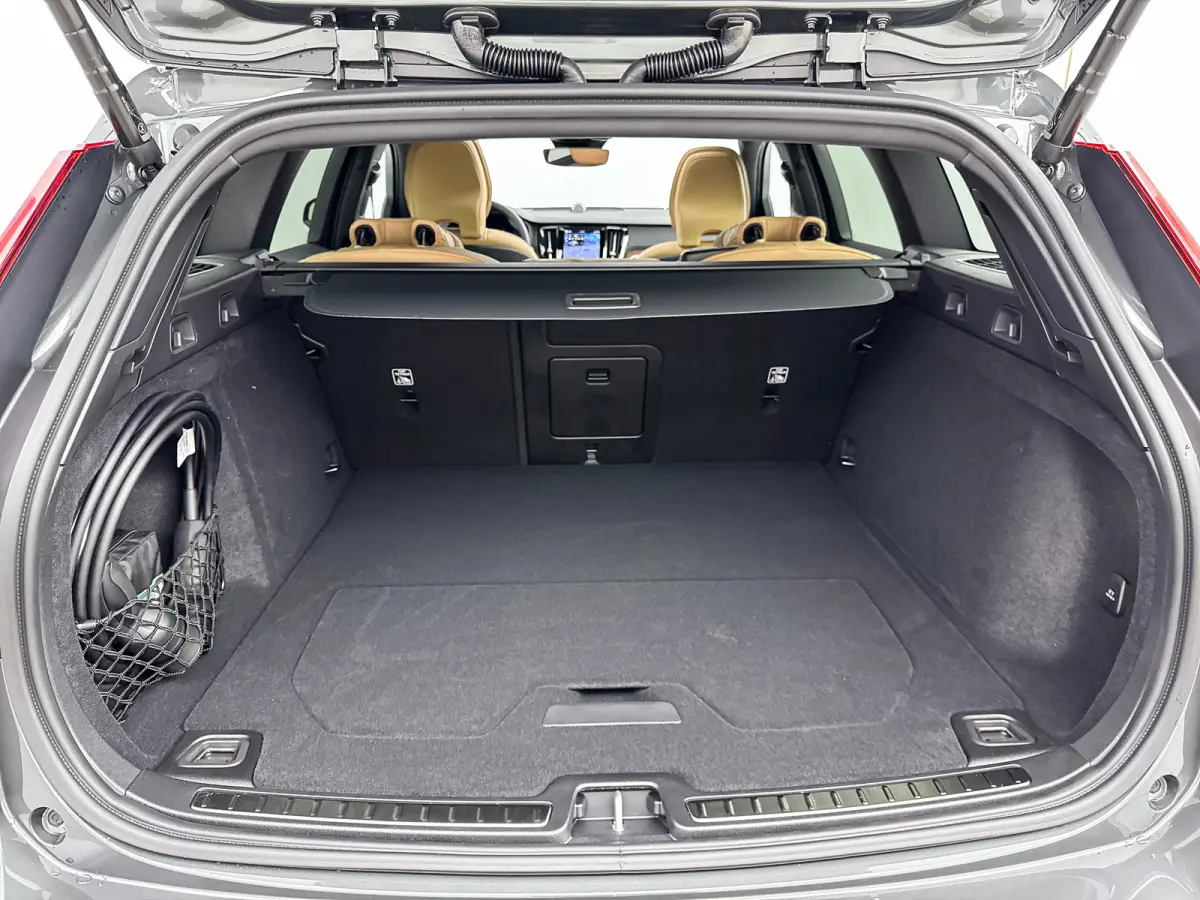 T6 Recharge Ultra Bright | 19" | Geventileerd Nappa | Stoelmassage | Bowers & Wilkins | Head-Up | 360 Camera | Full LED | Elektr. verst. Stoelen