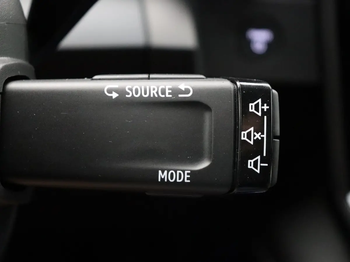 EV87 long range techno | Vijf jaar garantie | Active driver assist | Harman Kardon | Panoramisch dak |