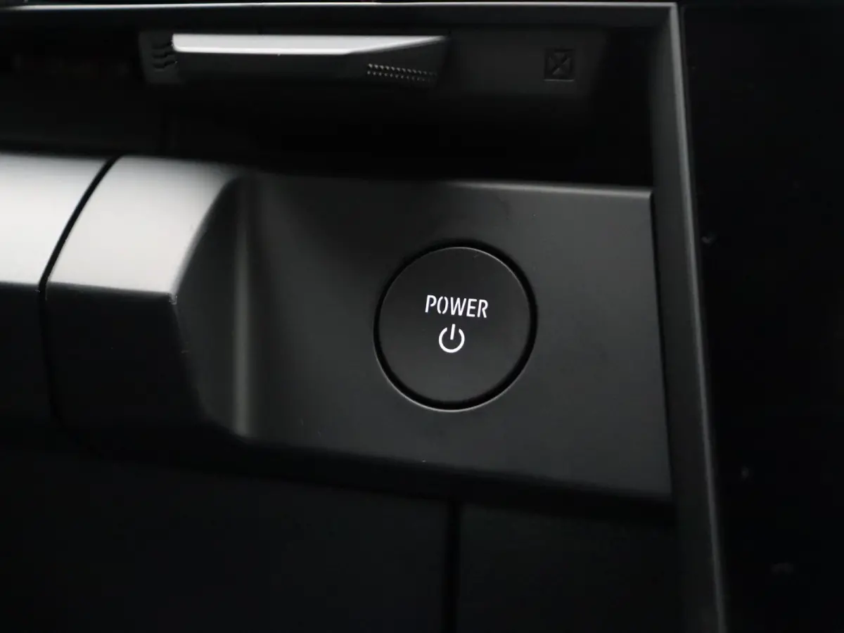 EV87 long range techno | Vijf jaar garantie | Active driver assist | Harman Kardon | Panoramisch dak |