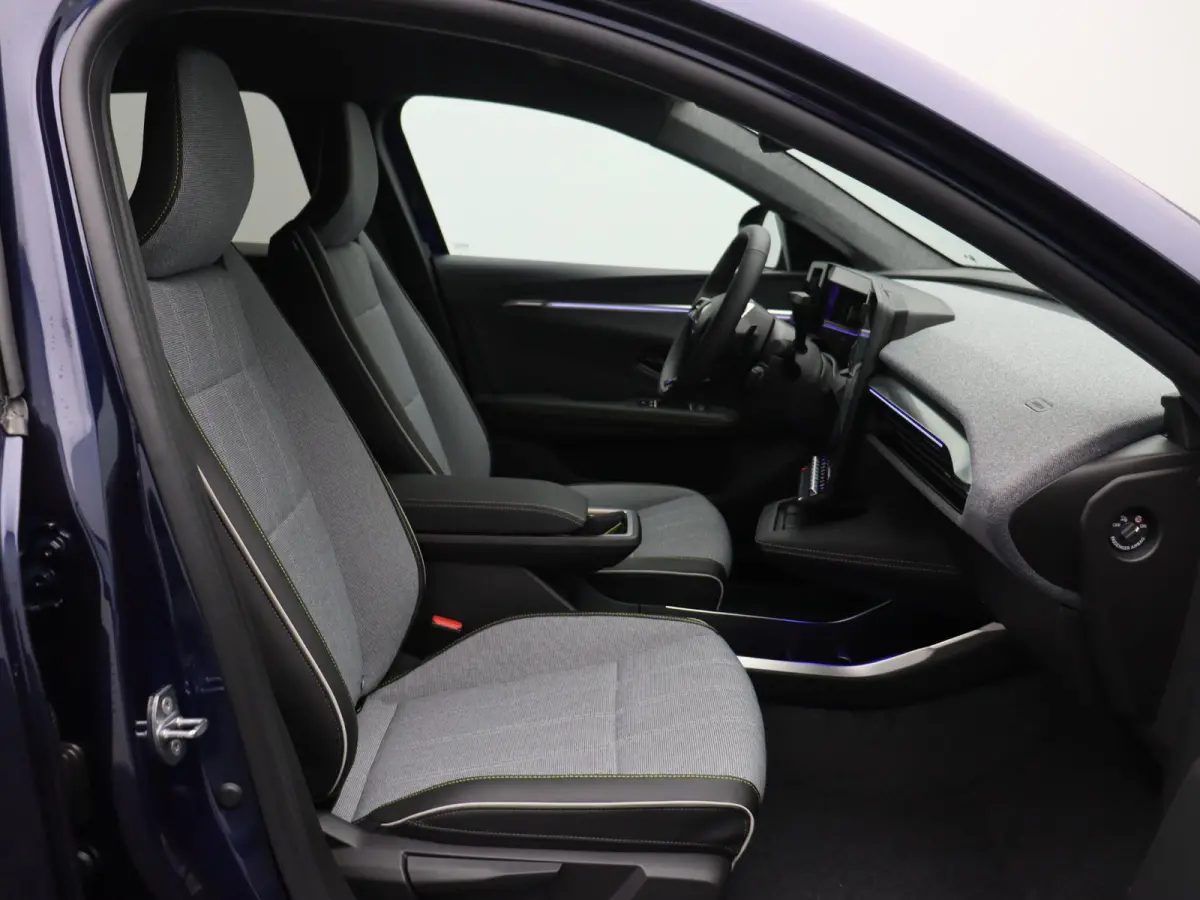 EV87 long range techno | Vijf jaar garantie | Active driver assist | Harman Kardon | Panoramisch dak |