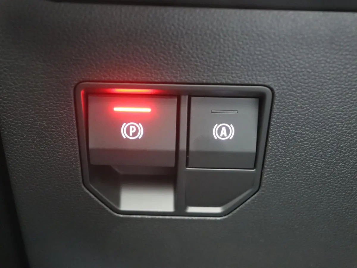 EV87 long range techno | Vijf jaar garantie | Active driver assist | Harman Kardon | Panoramisch dak |