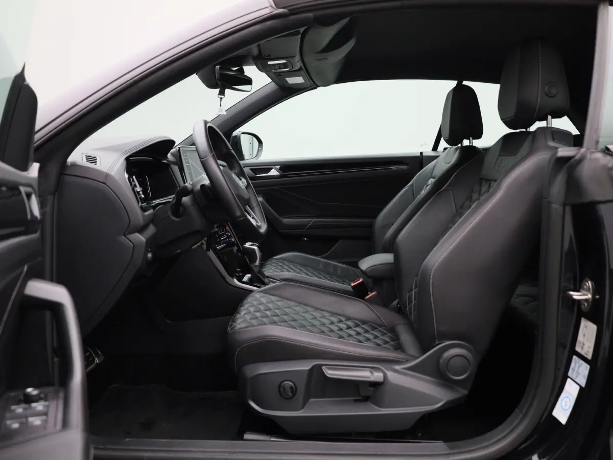1.5 TSI R-Line 150 PK| Dealeronderhouden | Leder Interieur | Trekhaak | Navigatie Pro | Stoelverwarming | Achteruitrijcamera | Climatronic | LED Matrix