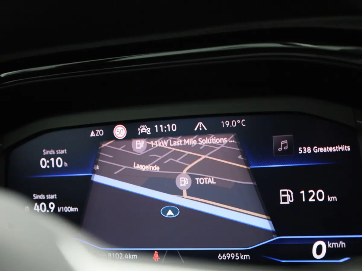 1.5 TSI R-Line 150 PK| Dealeronderhouden | Leder Interieur | Trekhaak | Navigatie Pro | Stoelverwarming | Achteruitrijcamera | Climatronic | LED Matrix