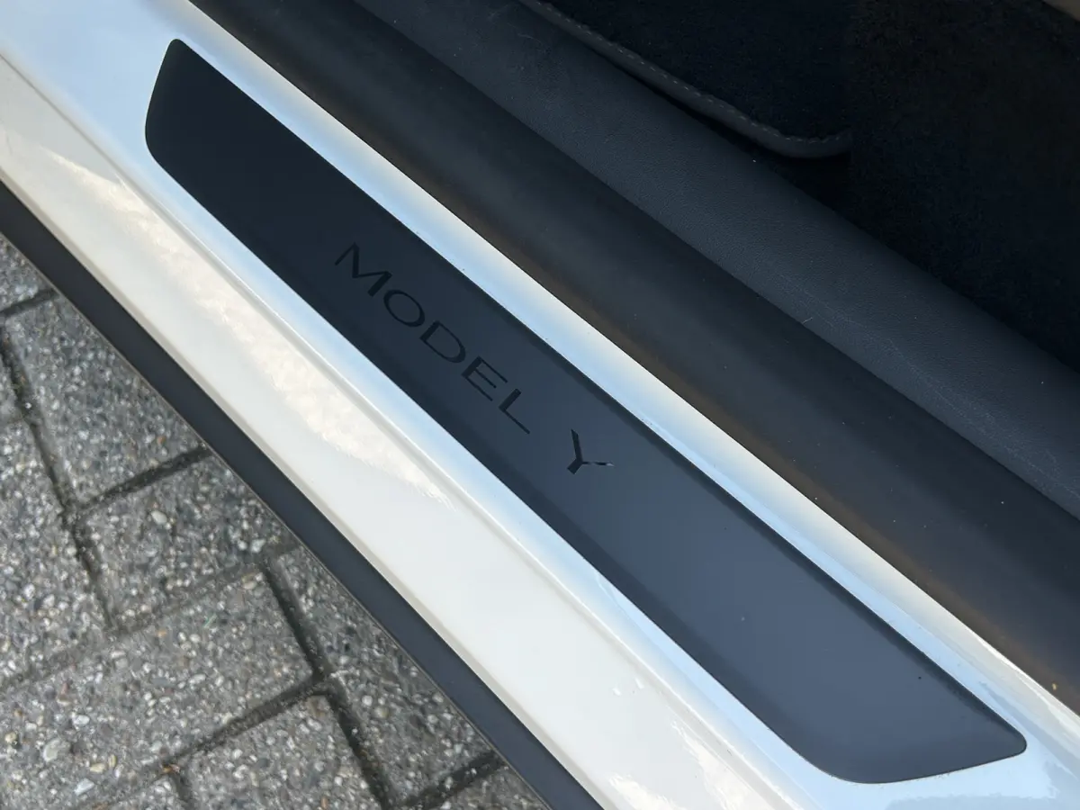 Long Range AWD 75 kWh | Org. NL | Auto Pilot | 1e eig. | Camera | Stoelverwarming |