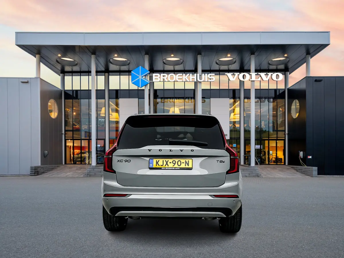 T8 Ultra Black Edition Executive | 22" | Gelaagd & Getint Glas | Geintegreerd kinderzitje | Luchtvering | Geventileerd Nappa | Bowers & Wilkins | Stoelmassage | Panoramadak | Head-Up | 360 C