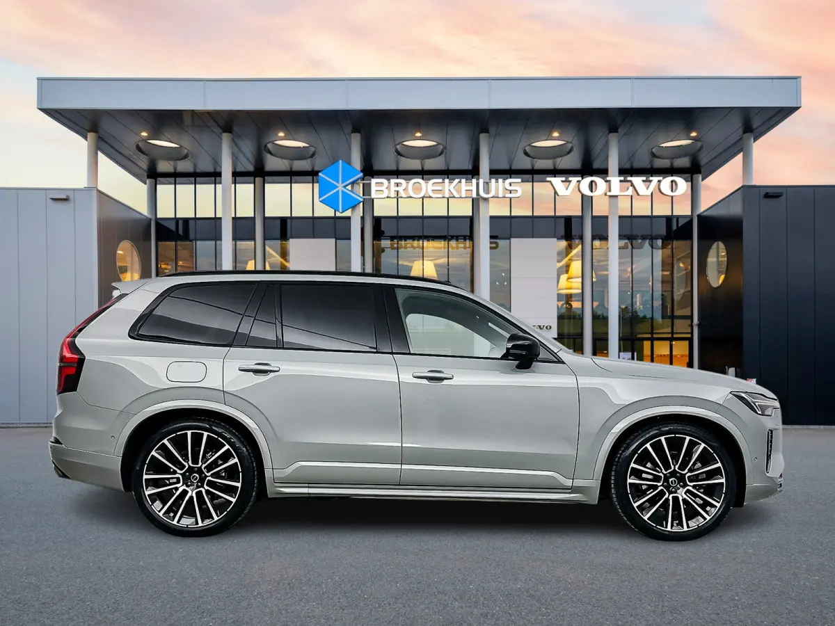T8 Ultra Black Edition Executive | 22" | Gelaagd & Getint Glas | Geintegreerd kinderzitje | Luchtvering | Geventileerd Nappa | Bowers & Wilkins | Stoelmassage | Panoramadak | Head-Up | 360 C