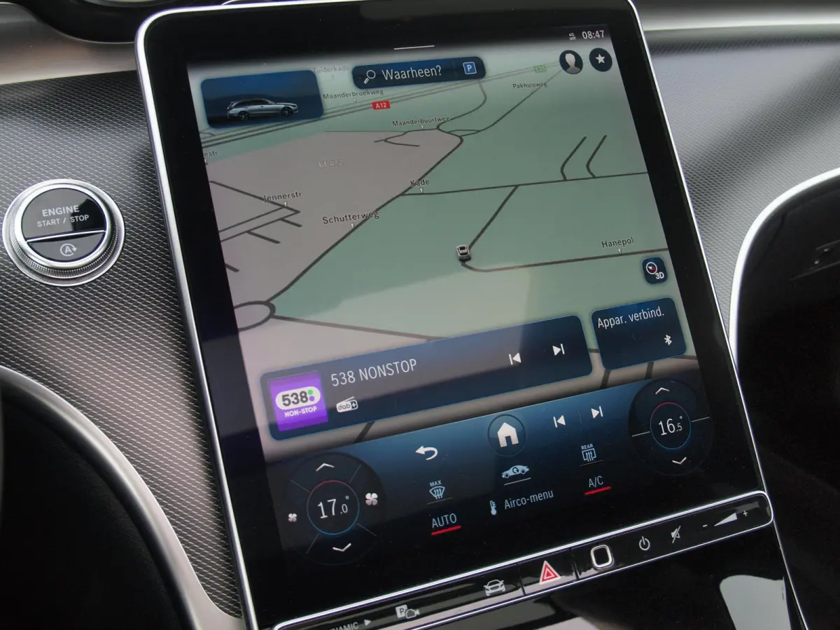 200 Launch Edition Luxury Line | Panoramadak | Burmester Audio | Camera | Sfeerverlichting | Apple Carplay |
