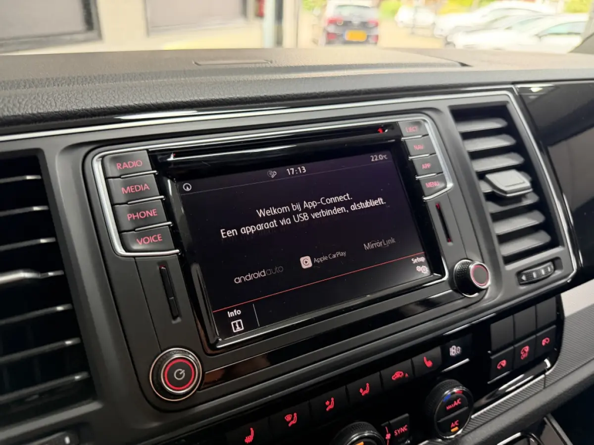 2.0 TDI T6 Caravelle Highline lang Dsg Acc Navi Carplay