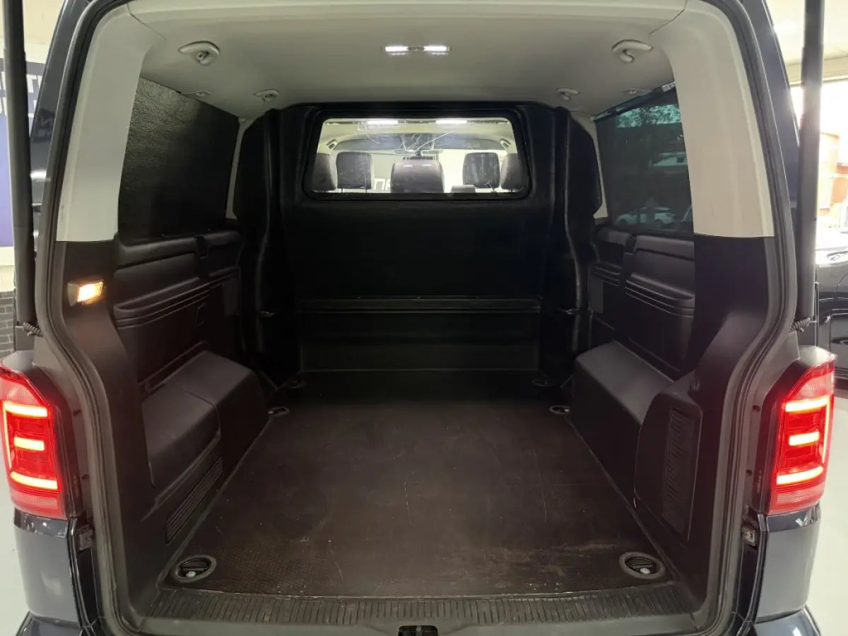 2.0 TDI T6 Caravelle Highline lang Dsg Acc Navi Carplay