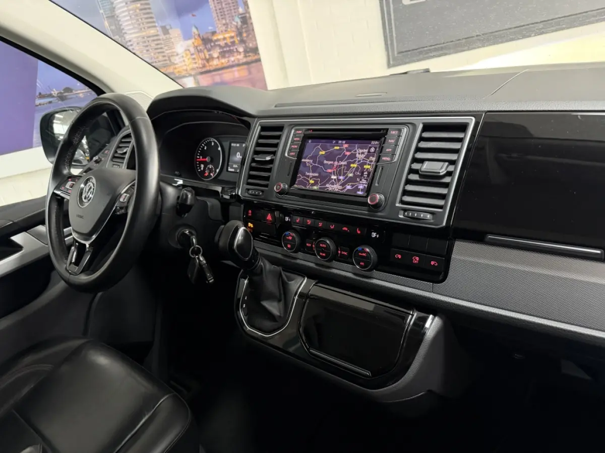 2.0 TDI T6 Caravelle Highline lang Dsg Acc Navi Carplay