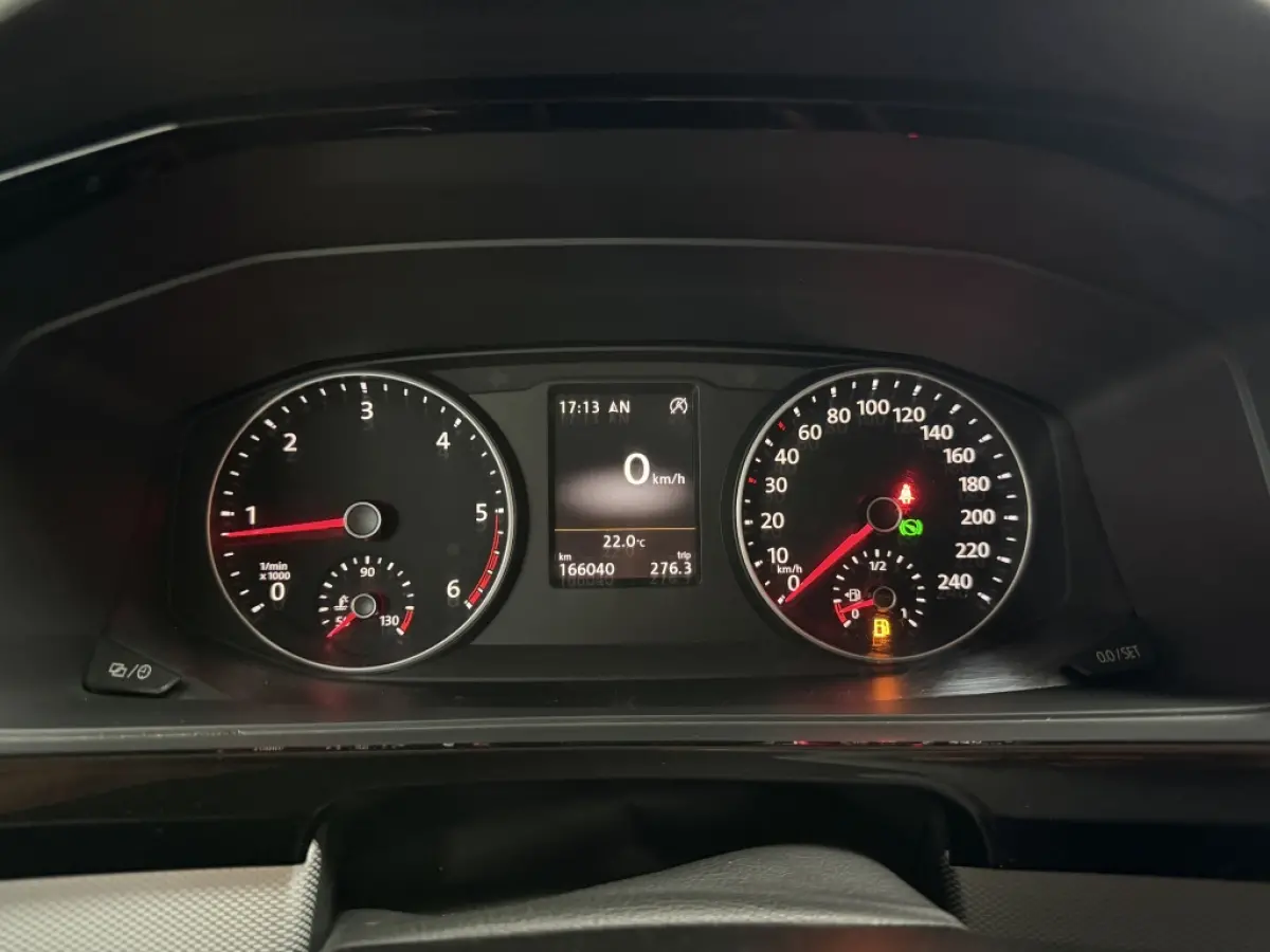 2.0 TDI T6 Caravelle Highline lang Dsg Acc Navi Carplay