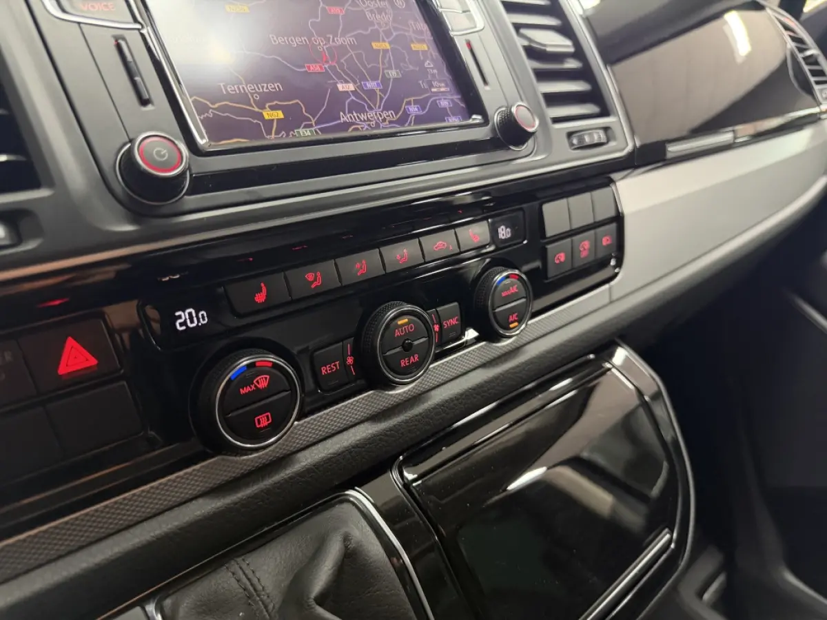 2.0 TDI T6 Caravelle Highline lang Dsg Acc Navi Carplay