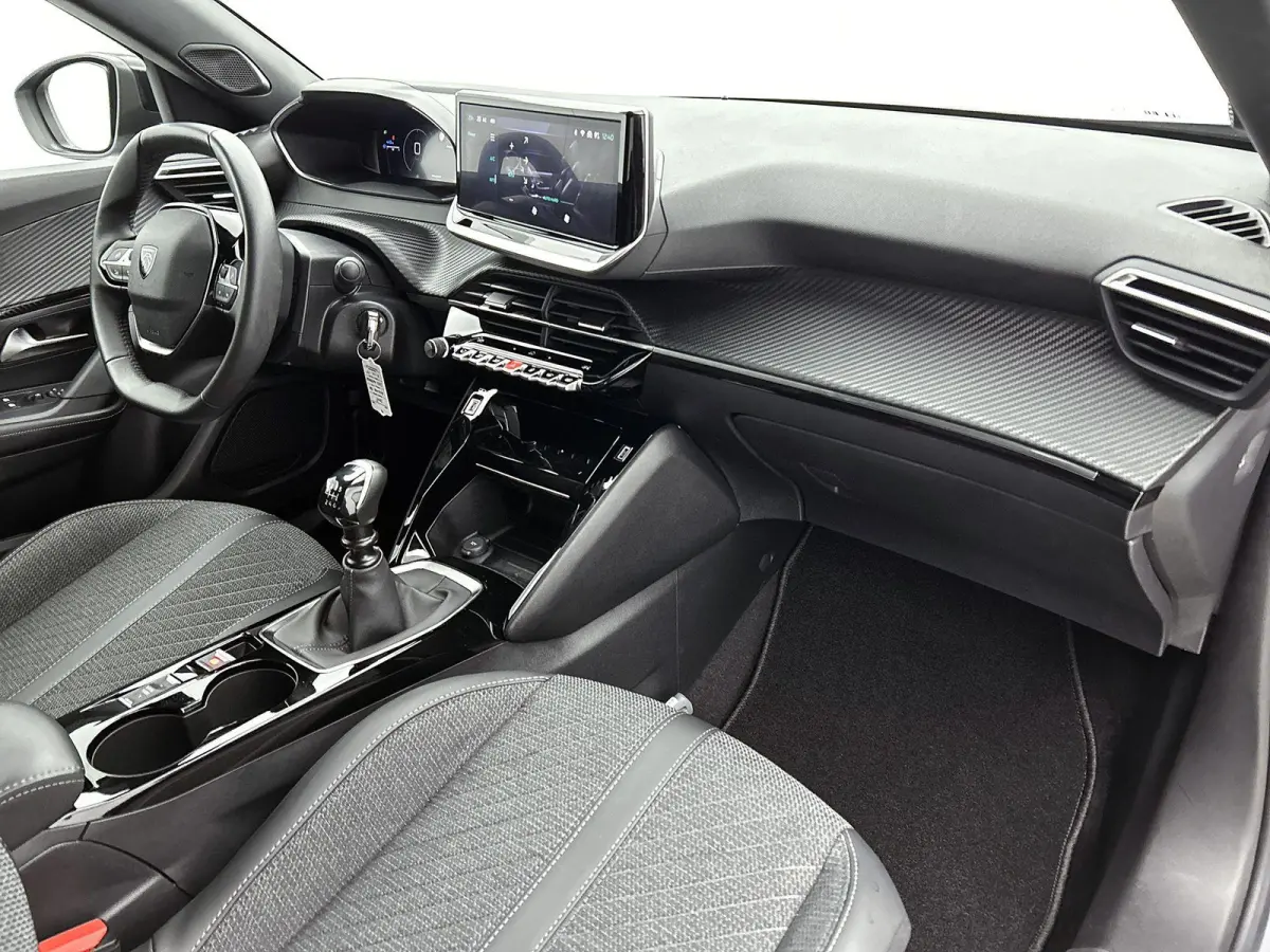 1.2 100pk Allure | Navigatie | Climate Control | Cruise Control | Camera | 17"LMV | LED | Apple Carplay/Android Auto |