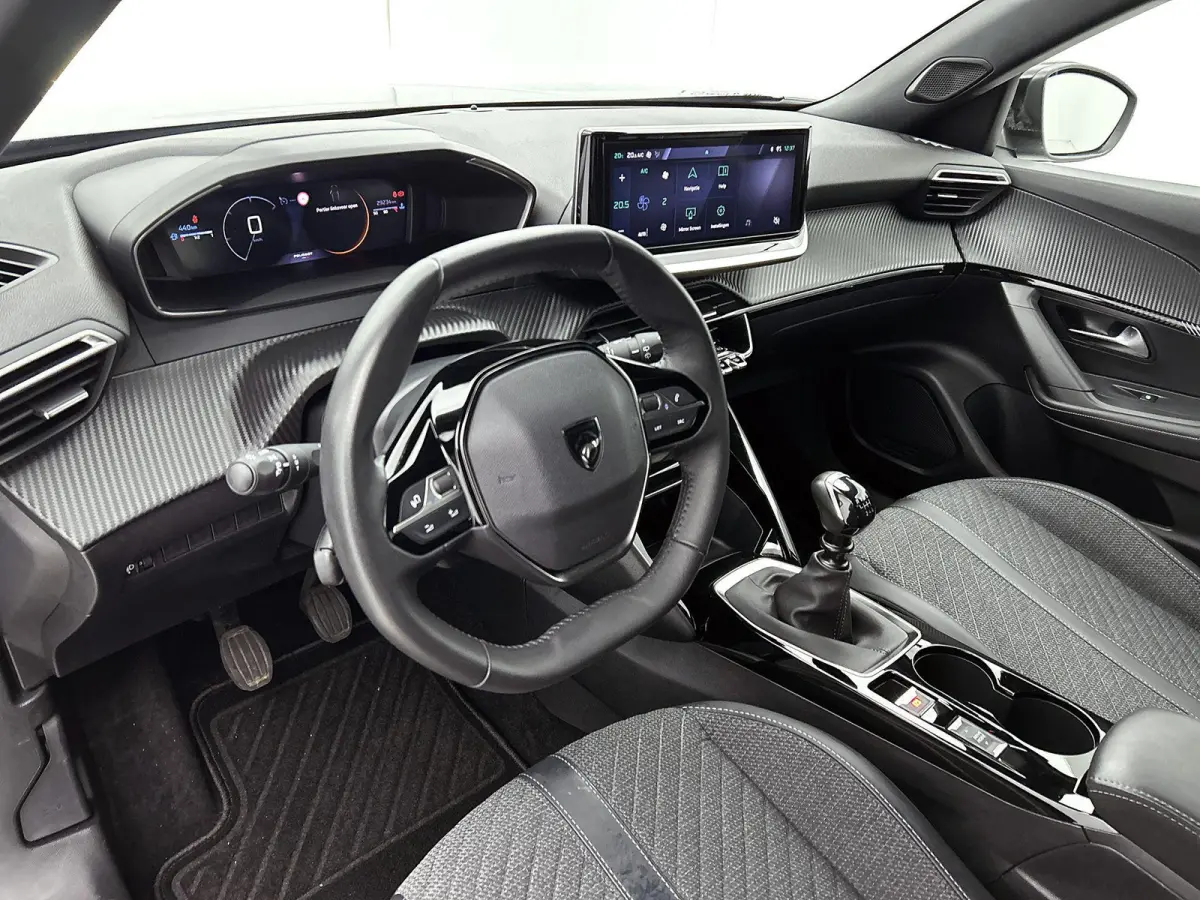1.2 100pk Allure | Navigatie | Climate Control | Cruise Control | Camera | 17"LMV | LED | Apple Carplay/Android Auto |