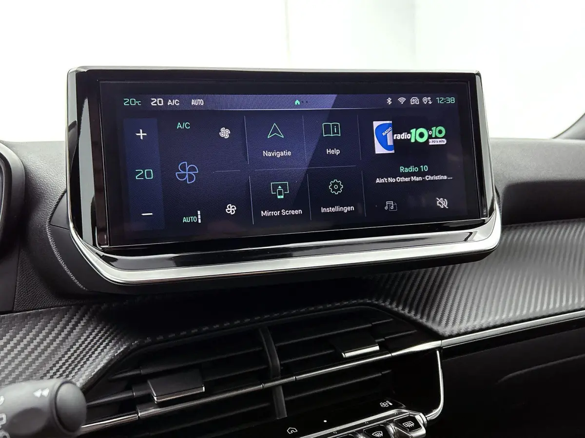 1.2 100pk Allure | Navigatie | Climate Control | Cruise Control | Camera | 17"LMV | LED | Apple Carplay/Android Auto |