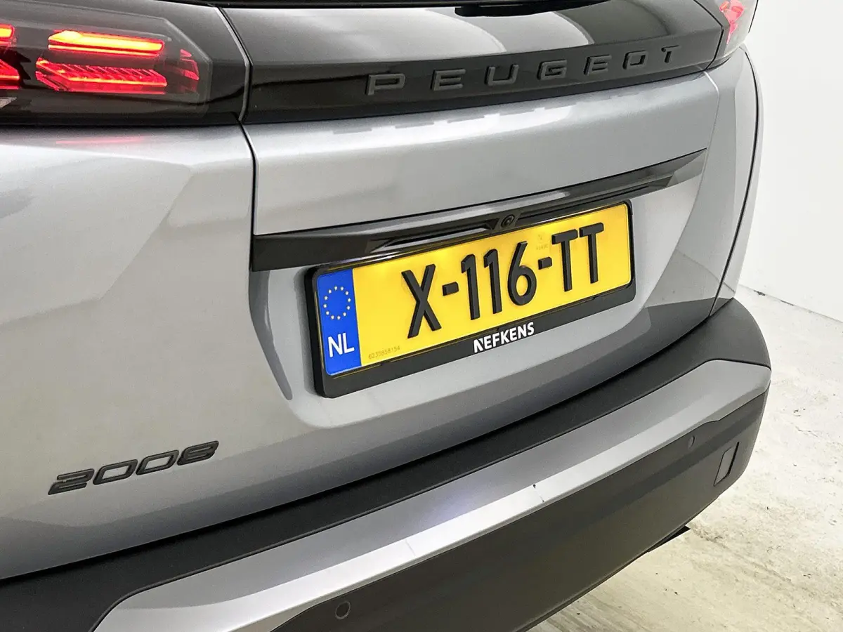 1.2 100pk Allure | Navigatie | Climate Control | Cruise Control | Camera | 17"LMV | LED | Apple Carplay/Android Auto |