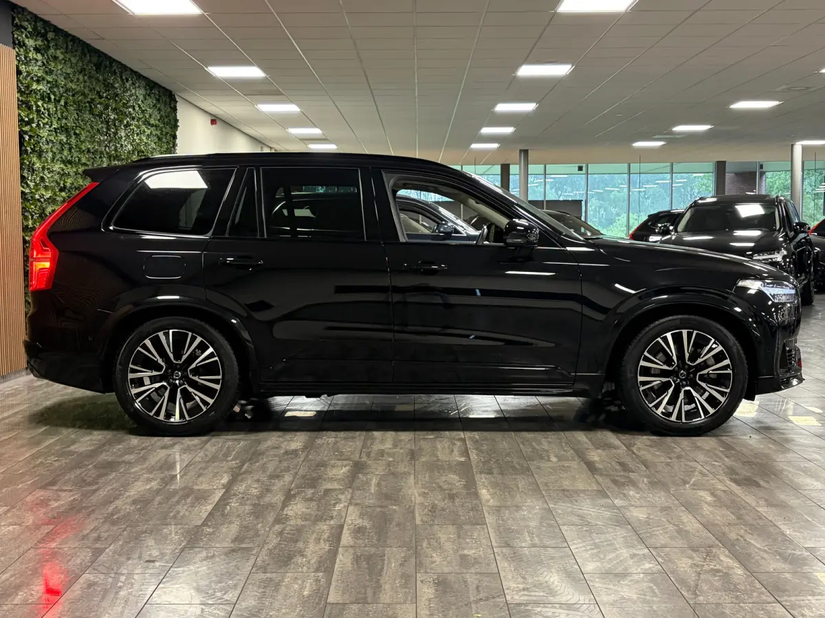 T8 AWD Recharge Ultra Ultimate Dark | Luchtvering | Trekhaak | 360 Camera | Head-Up Display | Harman Kardon | 455pk | Adaptieve Cruise Control | Stoelverwarming voor+achter | Stuurwielverwar