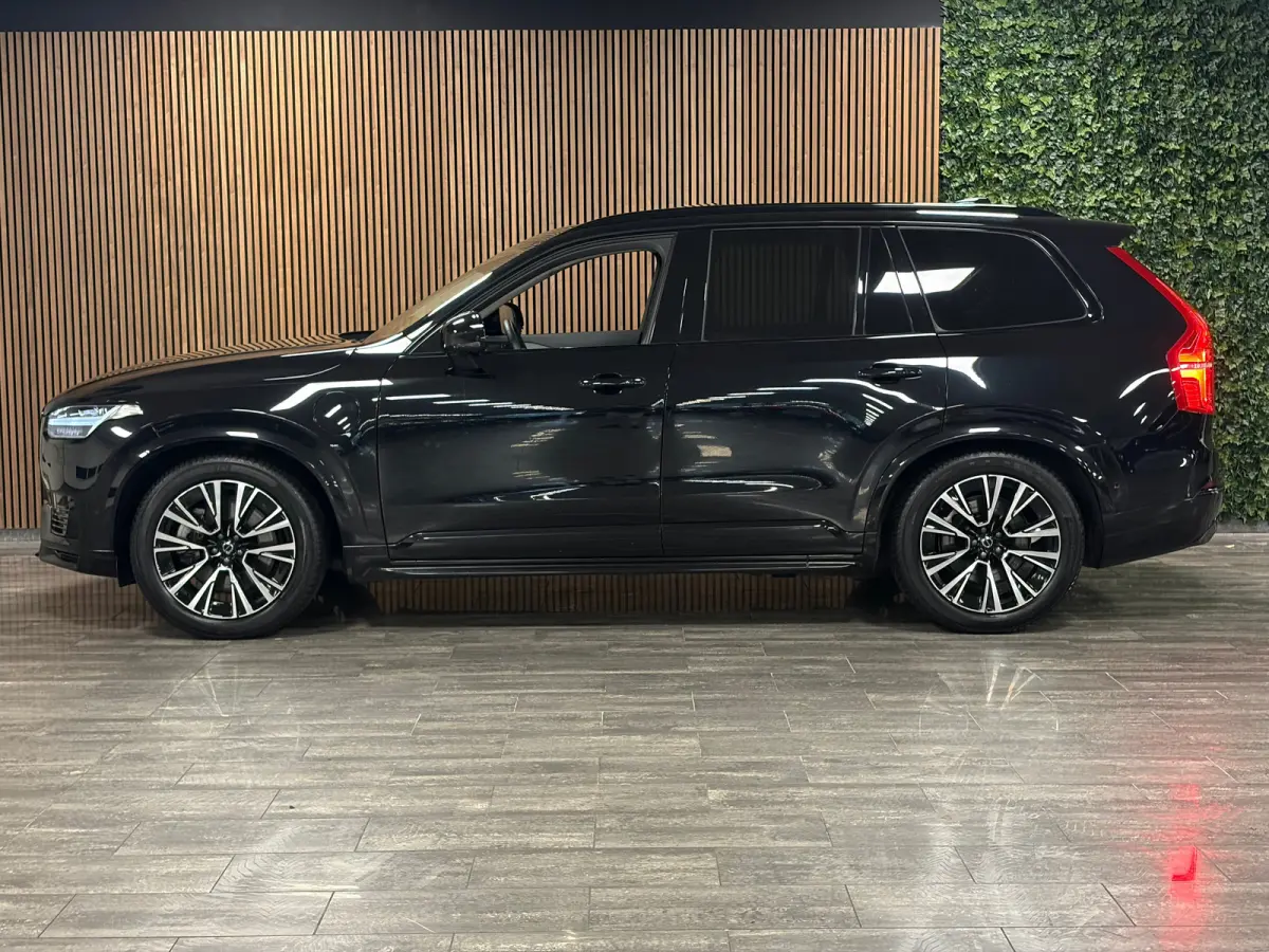 T8 AWD Recharge Ultra Ultimate Dark | Luchtvering | Trekhaak | 360 Camera | Head-Up Display | Harman Kardon | 455pk | Adaptieve Cruise Control | Stoelverwarming voor+achter | Stuurwielverwar