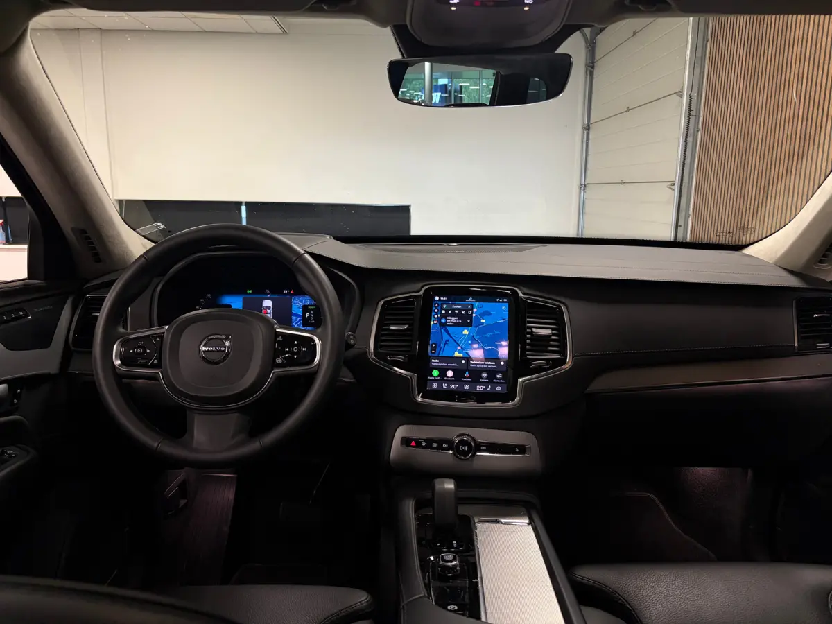 T8 AWD Recharge Ultra Ultimate Dark | Luchtvering | Trekhaak | 360 Camera | Head-Up Display | Harman Kardon | 455pk | Adaptieve Cruise Control | Stoelverwarming voor+achter | Stuurwielverwar
