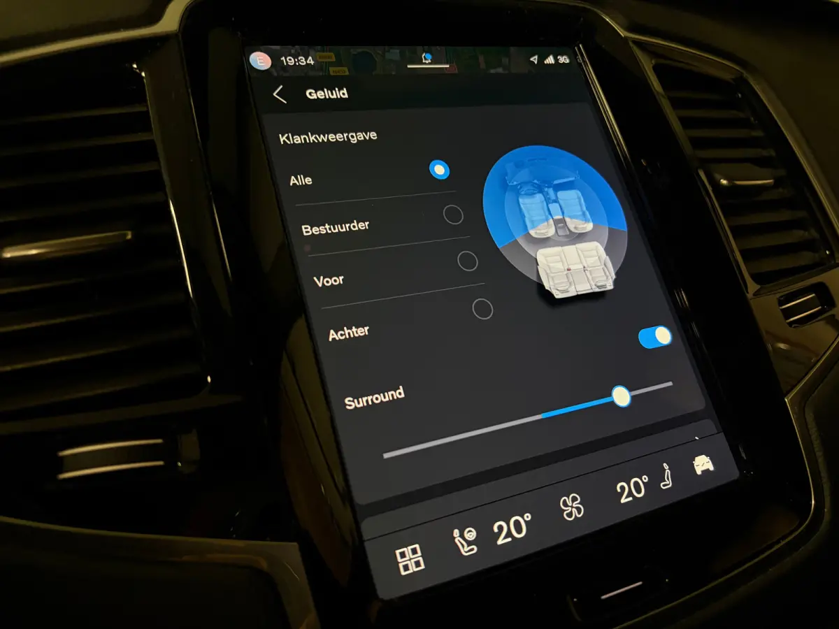 T8 AWD Recharge Ultra Ultimate Dark | Luchtvering | Trekhaak | 360 Camera | Head-Up Display | Harman Kardon | 455pk | Adaptieve Cruise Control | Stoelverwarming voor+achter | Stuurwielverwar