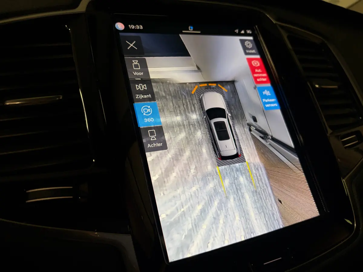 T8 AWD Recharge Ultra Ultimate Dark | Luchtvering | Trekhaak | 360 Camera | Head-Up Display | Harman Kardon | 455pk | Adaptieve Cruise Control | Stoelverwarming voor+achter | Stuurwielverwar