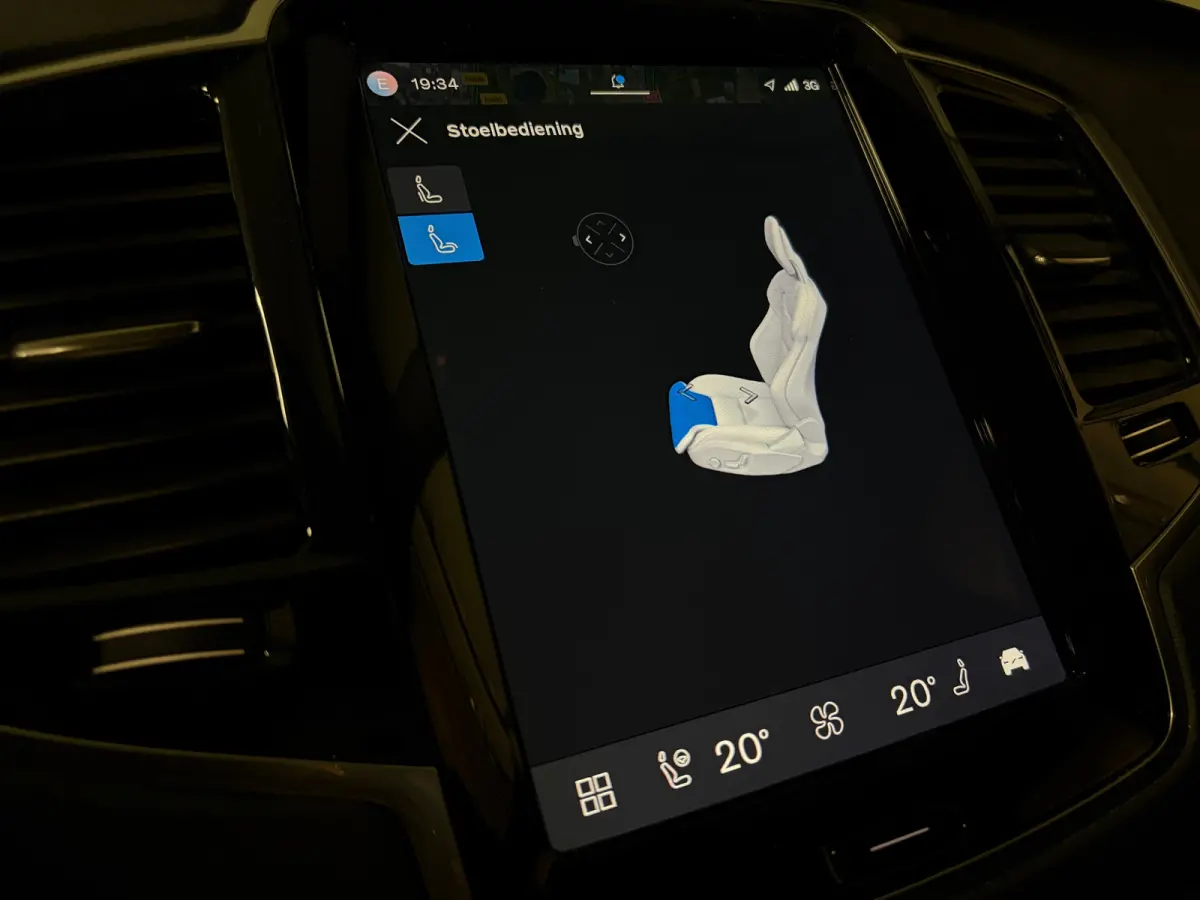 T8 AWD Recharge Ultra Ultimate Dark | Luchtvering | Trekhaak | 360 Camera | Head-Up Display | Harman Kardon | 455pk | Adaptieve Cruise Control | Stoelverwarming voor+achter | Stuurwielverwar