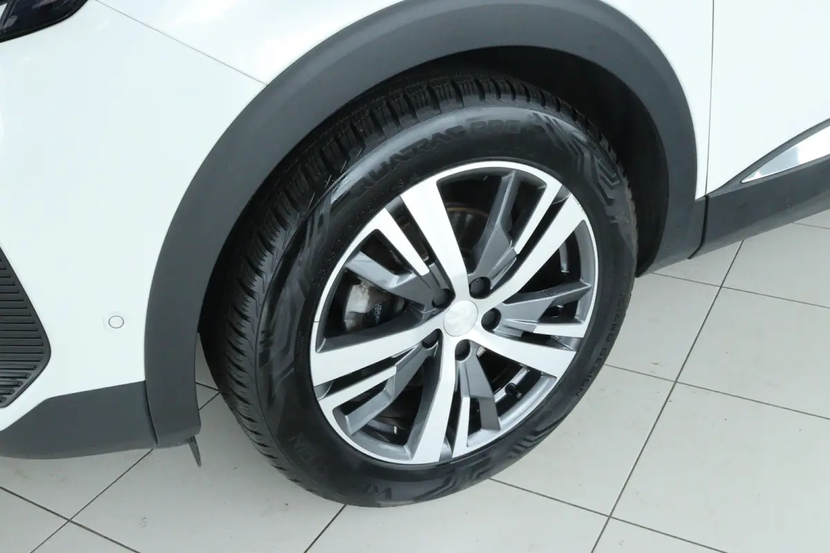 1.2 Turbo Allure | 7-Persoons | Adapt. Cruise | Trekhaak | Navigatie | Camera | Climate Control |