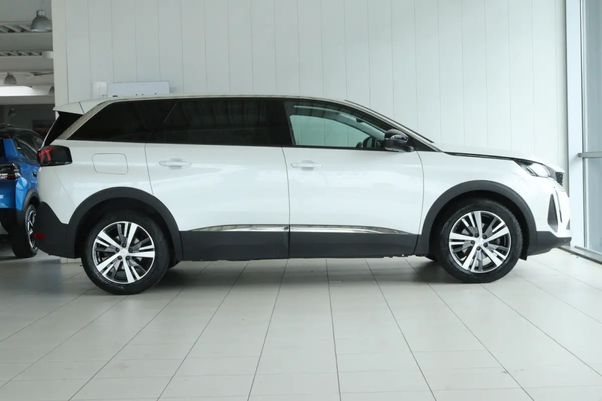 1.2 Turbo Allure | 7-Persoons | Adapt. Cruise | Trekhaak | Navigatie | Camera | Climate Control |