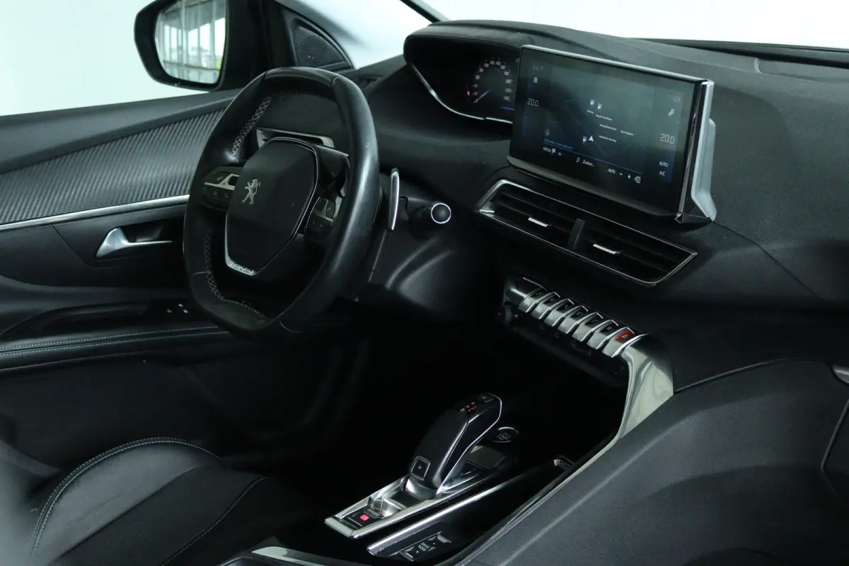 1.2 Turbo Allure | 7-Persoons | Adapt. Cruise | Trekhaak | Navigatie | Camera | Climate Control |