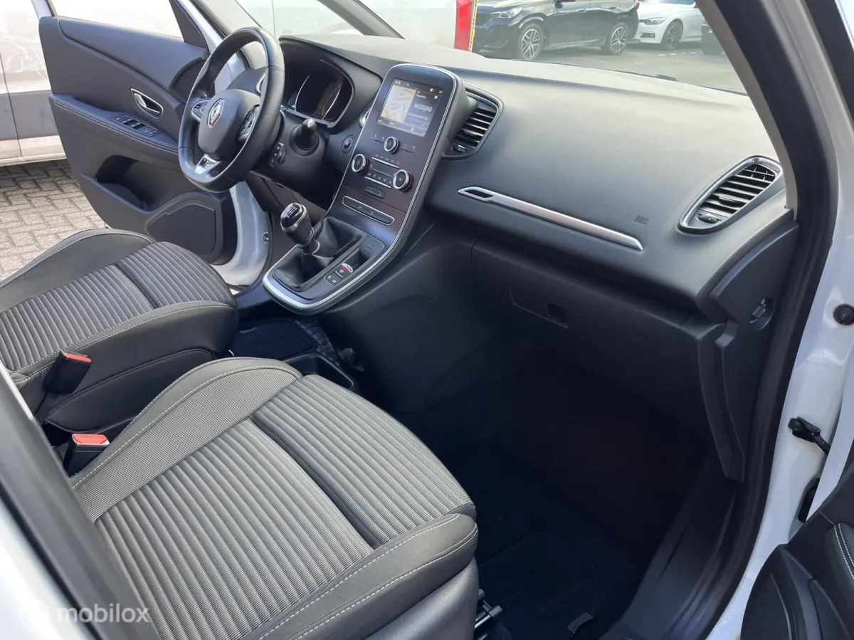 1.2 TCe Zen NAVI*CLIMA*TREKHAAK*CRUISE*PDC*