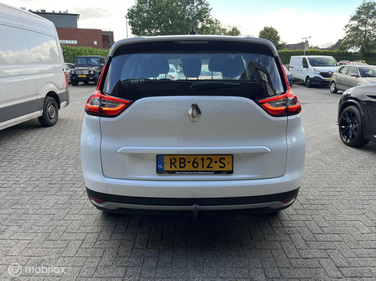 1.2 TCe Zen NAVI*CLIMA*TREKHAAK*CRUISE*PDC*