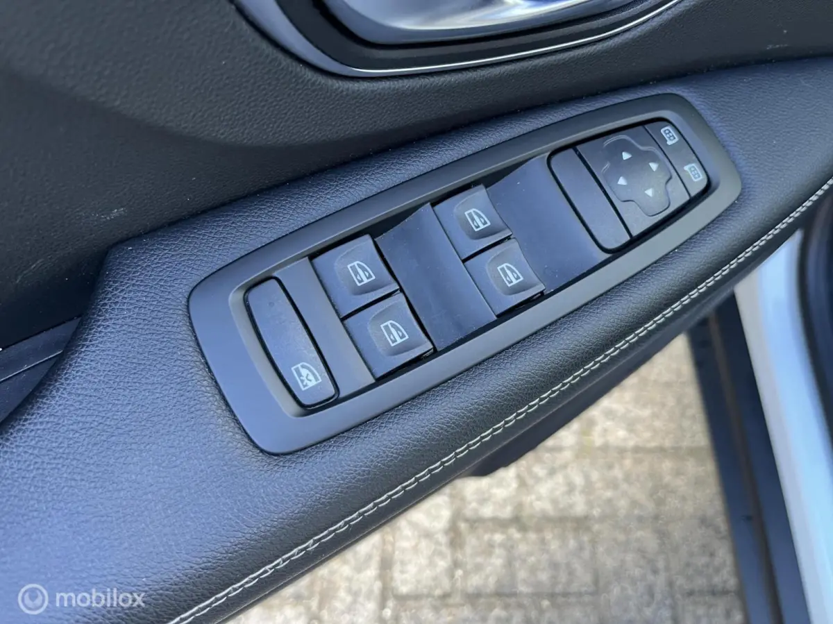1.2 TCe Zen NAVI*CLIMA*TREKHAAK*CRUISE*PDC*