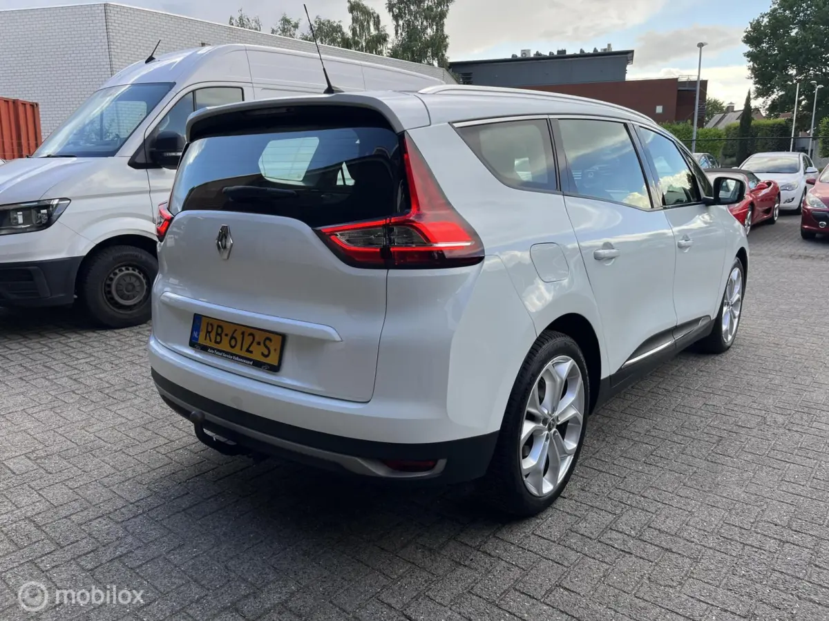 1.2 TCe Zen NAVI*CLIMA*TREKHAAK*CRUISE*PDC*