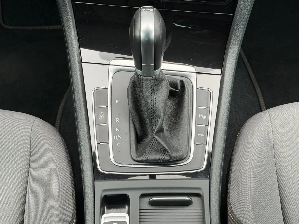 1.4 TSI ACT Connected Series R-line|AUTOMAAT|CAMERA|STOEL/STOEL VERWM.