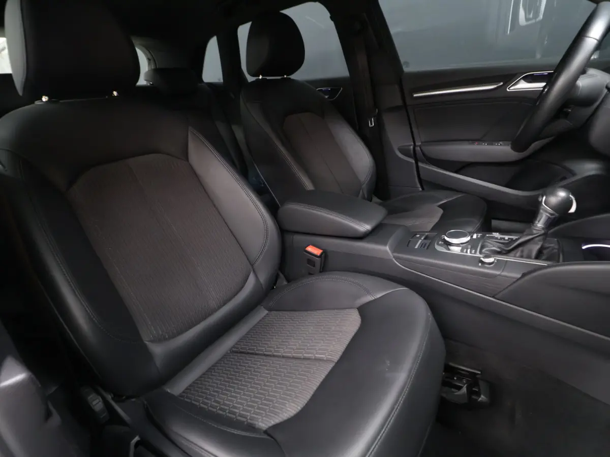 1.4 e-tron Sport Pro Line plus [STOELVERWARMING, DIGITAL DASH, PDC V+A, CRUISE CONTROL, BLUETOOTH, NAVIGATIE, CLIMATE CONTROL, NIEUWSTAAT]