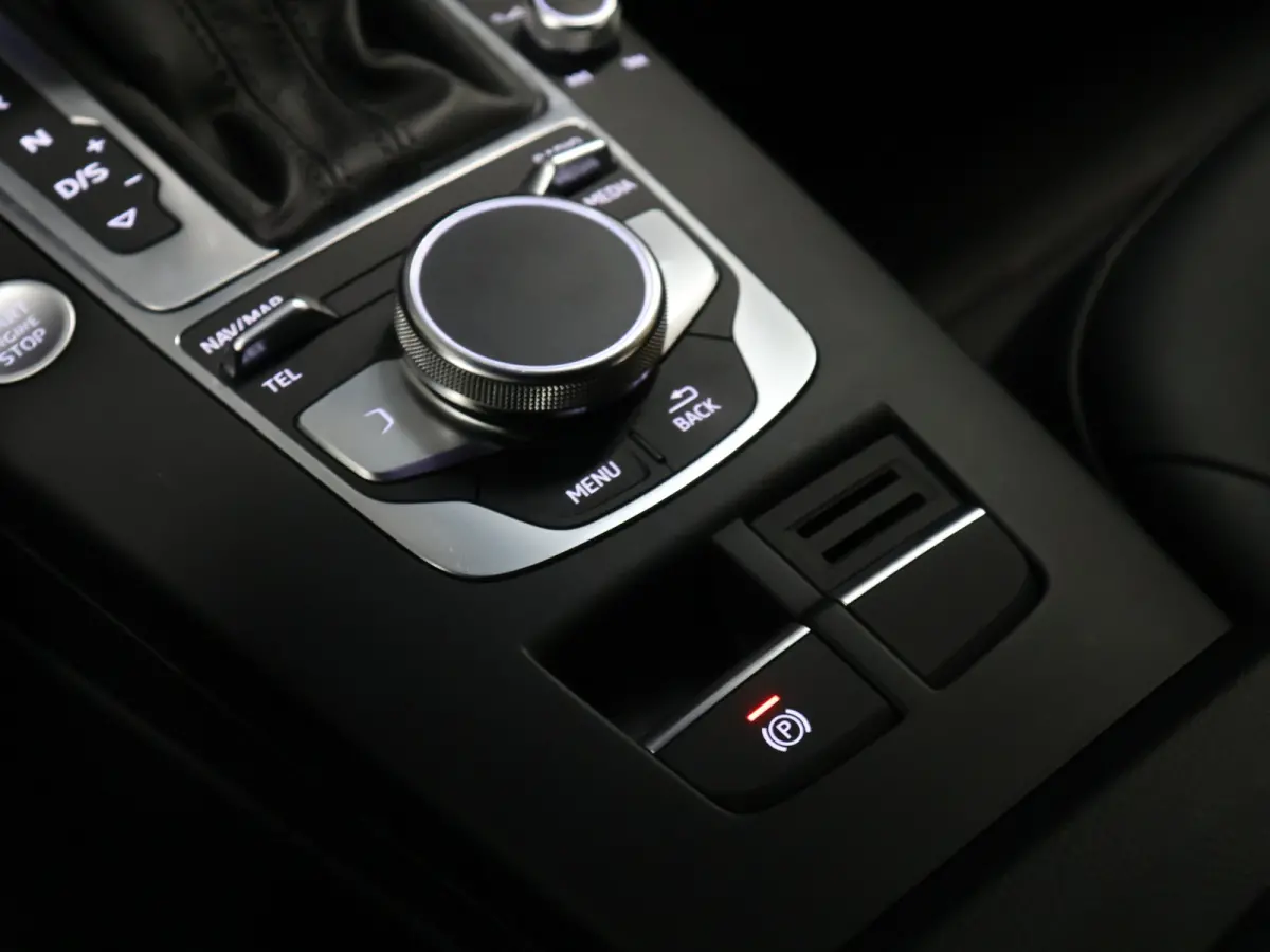 1.4 e-tron Sport Pro Line plus [STOELVERWARMING, DIGITAL DASH, PDC V+A, CRUISE CONTROL, BLUETOOTH, NAVIGATIE, CLIMATE CONTROL, NIEUWSTAAT]